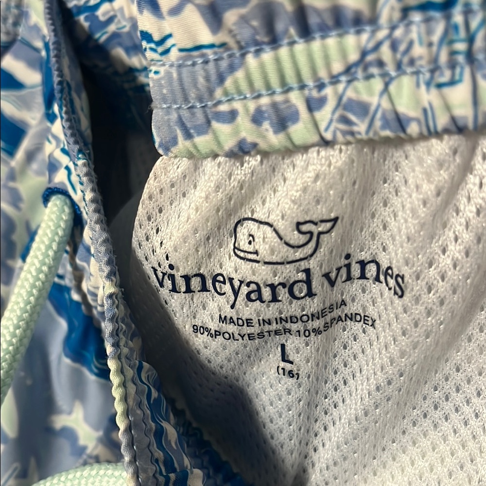 Vineyard Vines Boys Blue & White Water Scene Patterned Swim Trunk Shorts - Picture 2 of 5